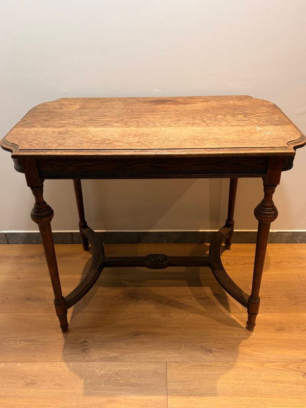 Antieke Eikenhouten Regence-Stijl Sidetable met Handgesneden Rozet