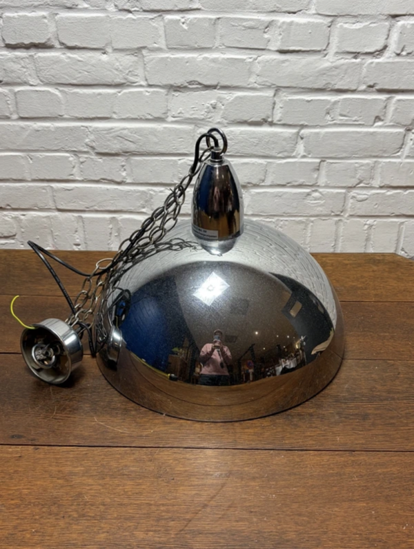 Grote Vintage Chroom Hanglamp met Schakelketting – Halve Bol (Bauhaus / Space Age)
