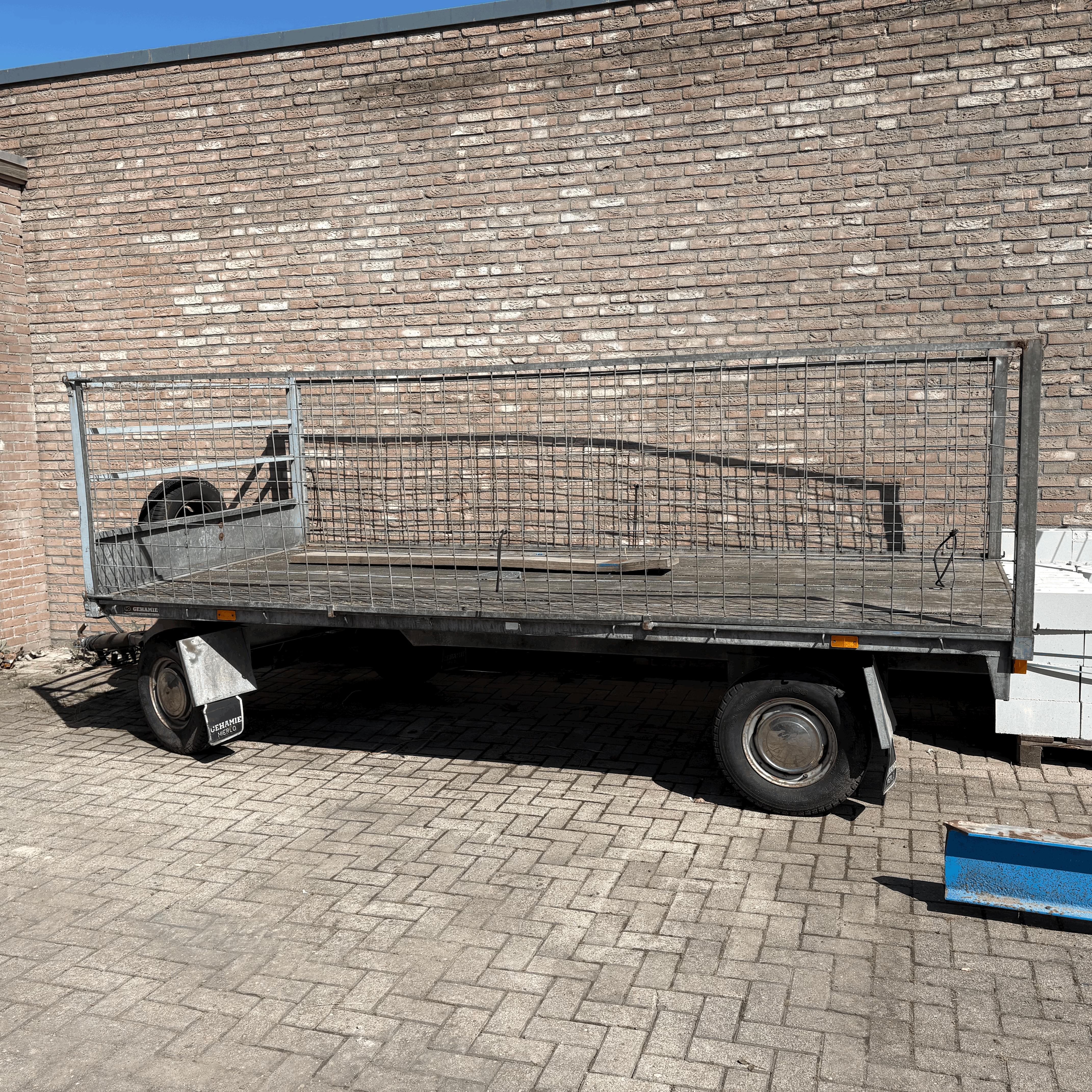 Aanhangwagen | lengte 4,12 M breedte 1,84 M