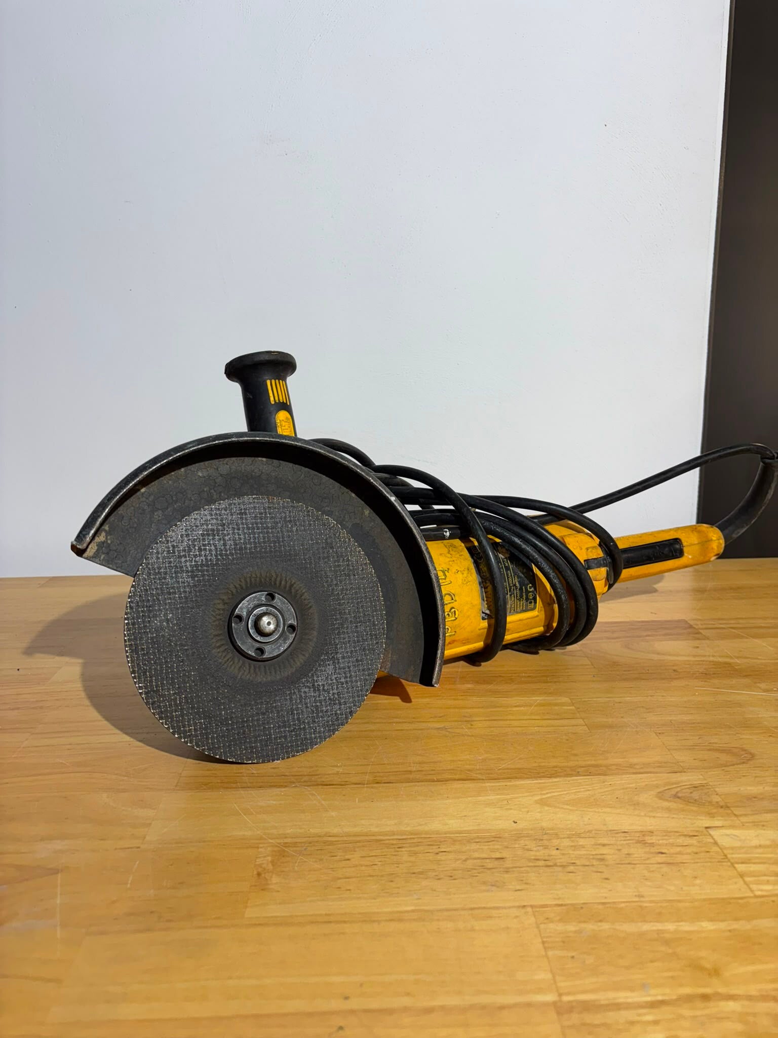 Haakse slijper voor metaal | 180mm | 220 volt