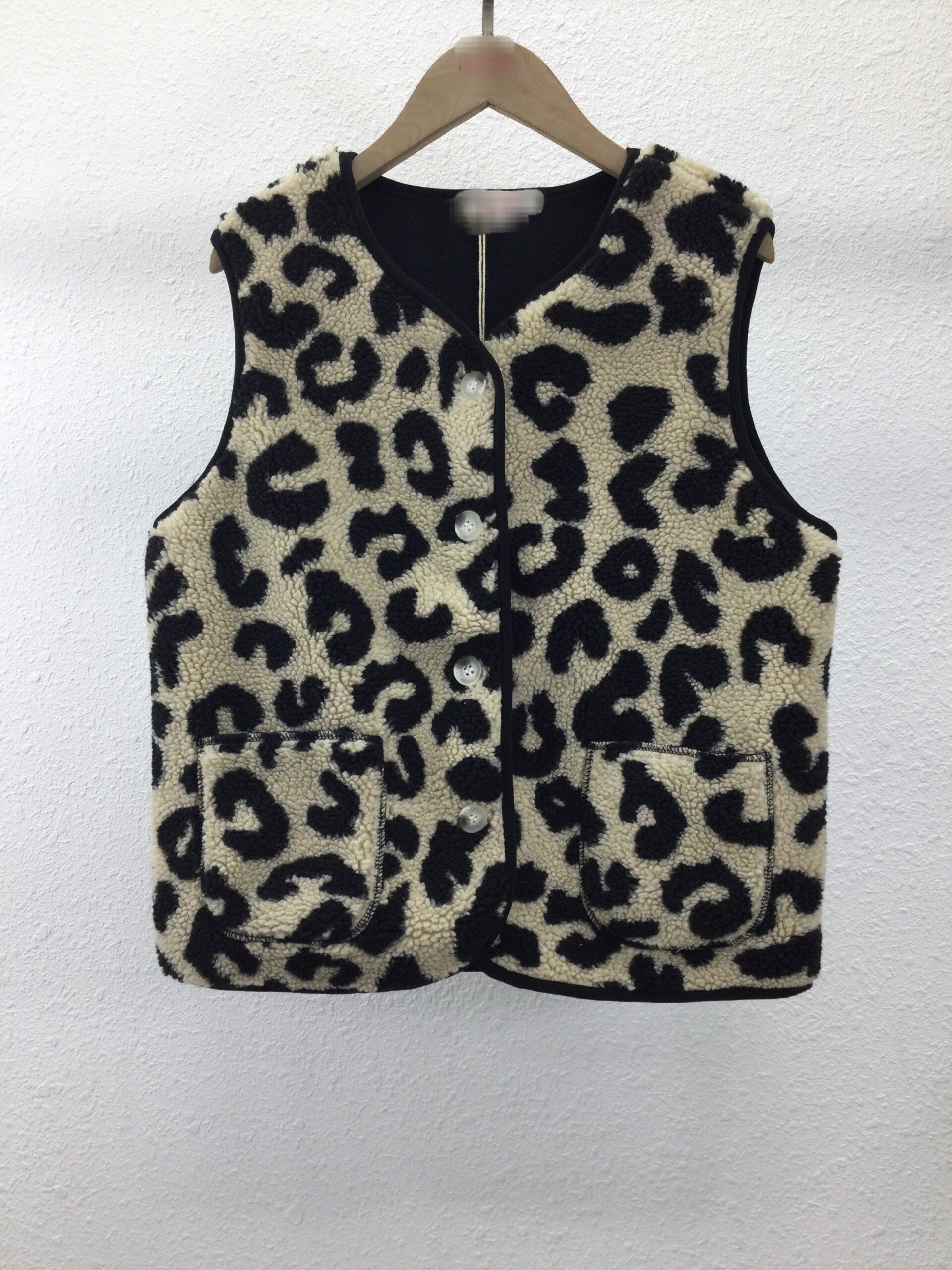 VESTE MOUMOUTE LEOPARD SANS MANCHES