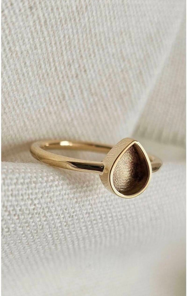 9ct Solid Gold Teardrop Breast Milk Keepsake Ring