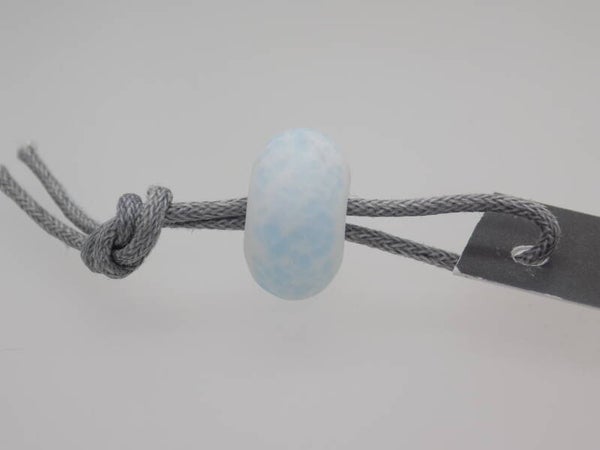 Nalu Beads Charm Perle *Powder Bead - Pulver Perle* himmelblau mattes Finish Schnee Trollbeads