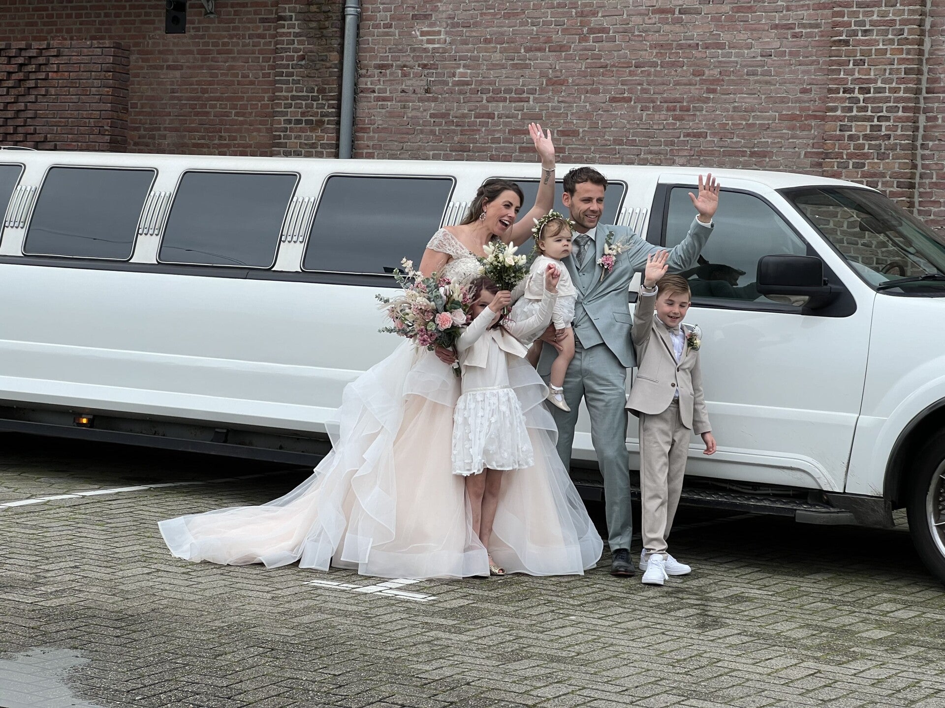bruiloft met langste limousine van nederland