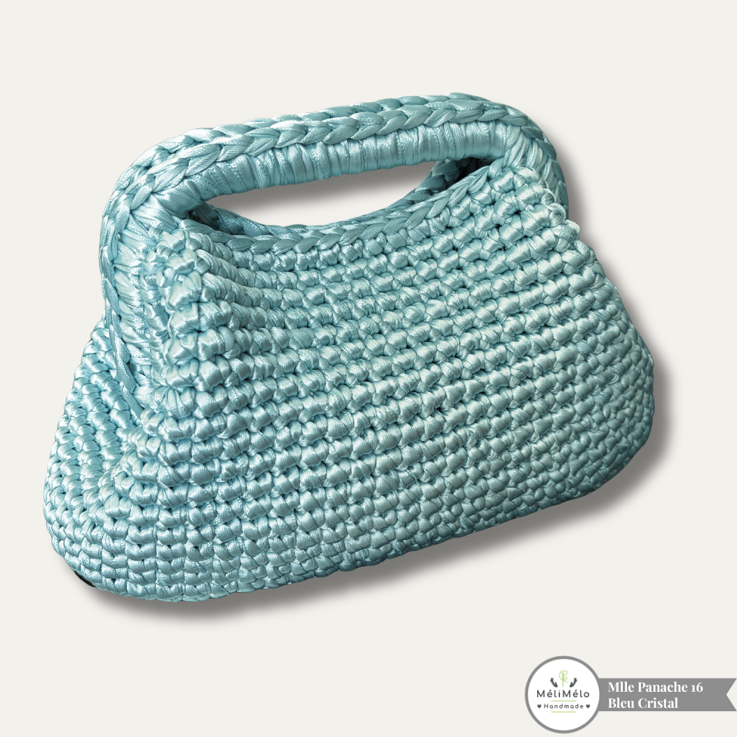 mlle-panache-16-bleu-cristal-1-standard.png
