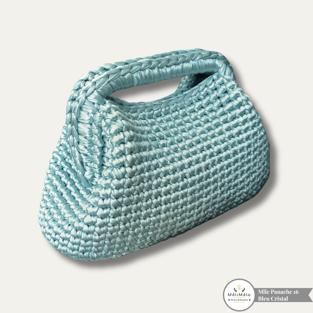 mlle-panache-16-bleu-cristal-2-standard.png