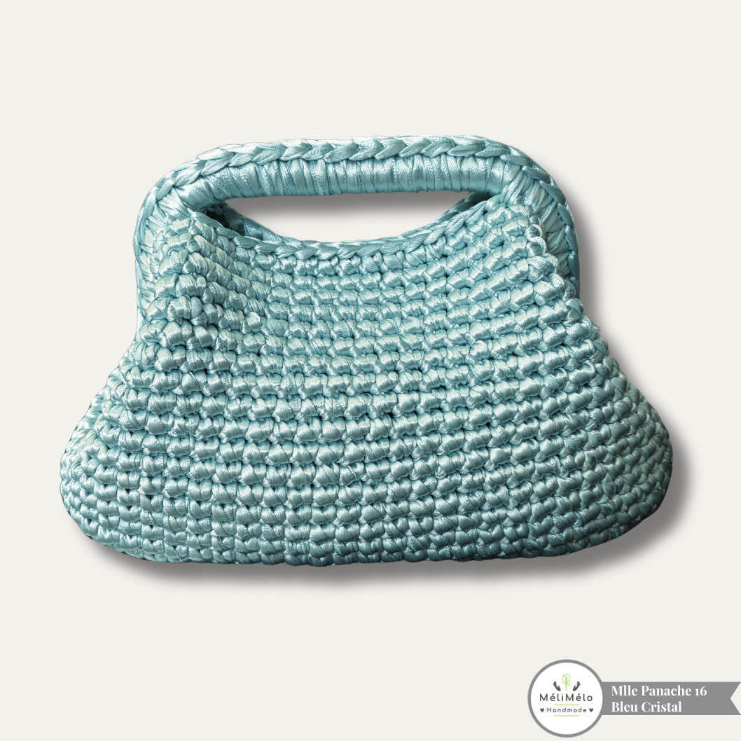mlle-panache-16-bleu-cristal-3-standard.png