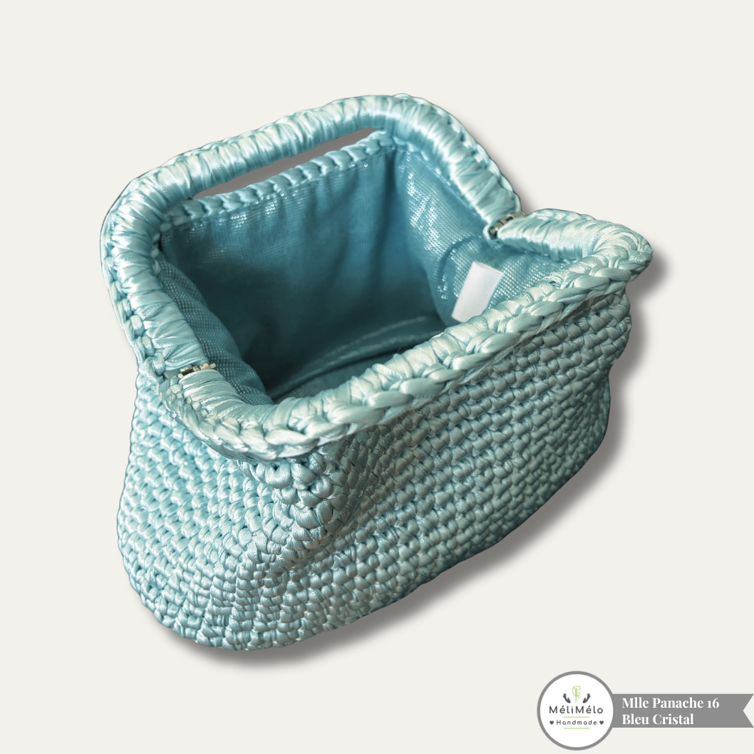 mlle-panache-16-bleu-cristal-4-standard.png
