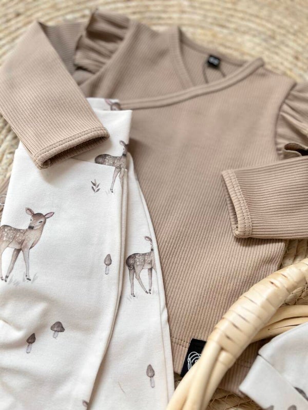 Overslagshirt - Licht beige rib met ruffle