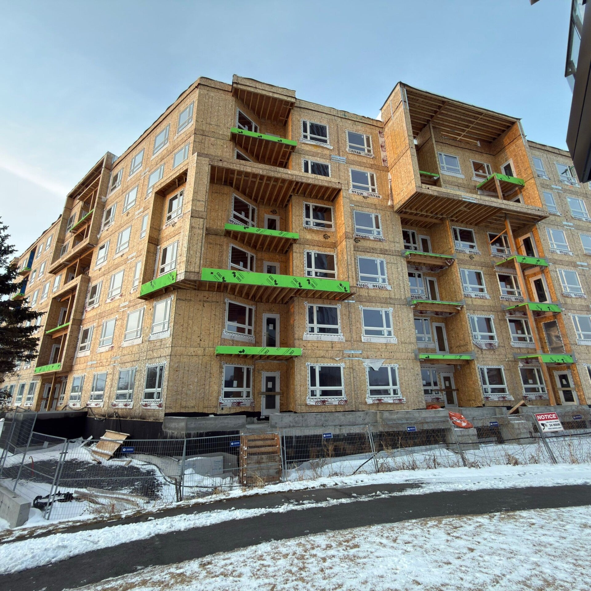 7 STORY CONSTRUCTION 