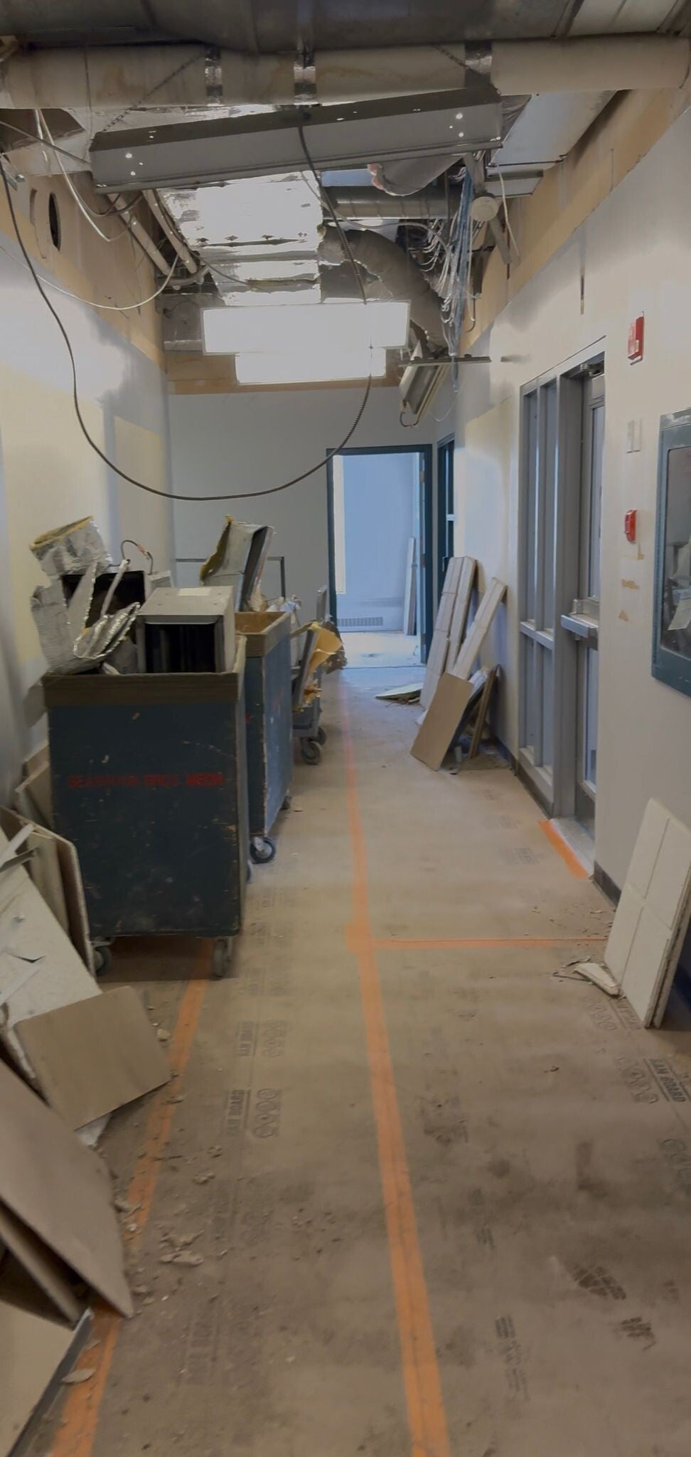 DEMOLITION AT HERZBERG LABORATORIES CARLETON UNIVERSITY