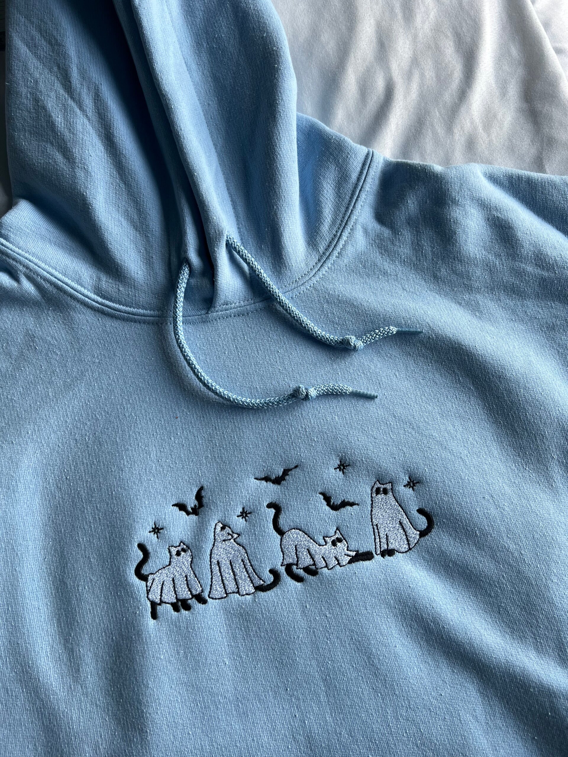 Cat ghosts - hoodie/sweater