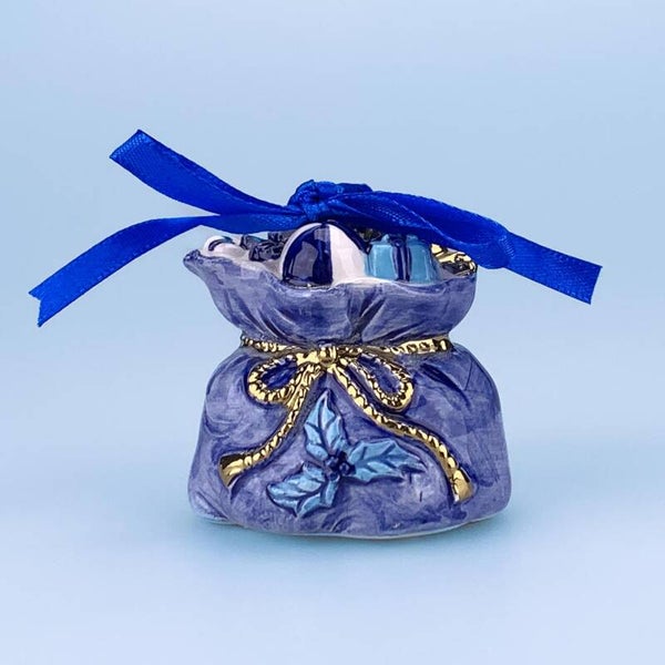 16916 - Kerstornament cadeauzak - delftsblauw/goud