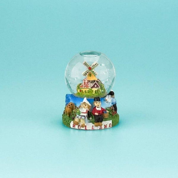 7826 - Waterbol paar op bankje 6 cm Holland