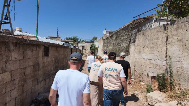 Teamleden van Rawa op bezoek bij zuivelproductie (2026) - Foto: Elaf R&amp;D