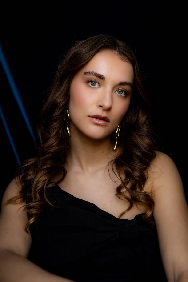 portret-elise-standard-6s1ms7.jpg