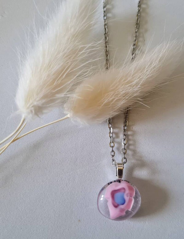 Petit pendentif en verre
