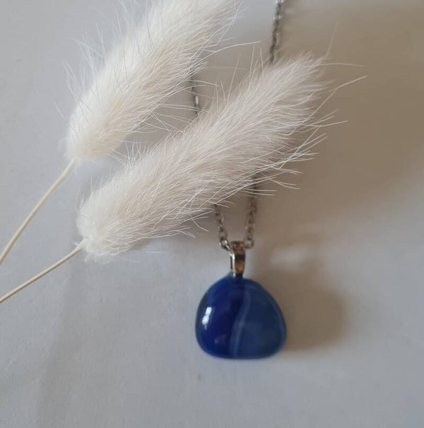 Petit pendentif en verre