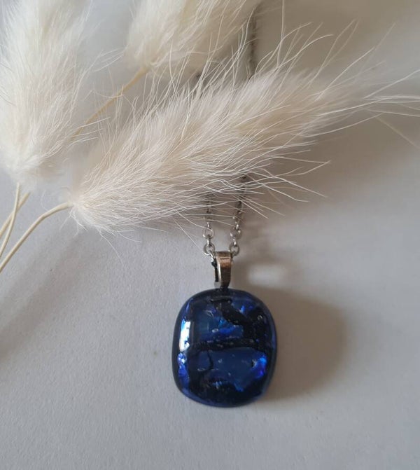 Pendentif en verre dichroique