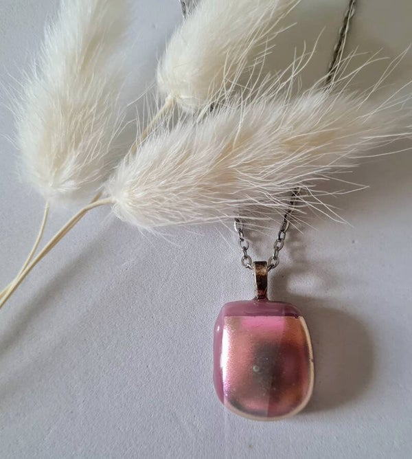 Pendentif en verre dichroique