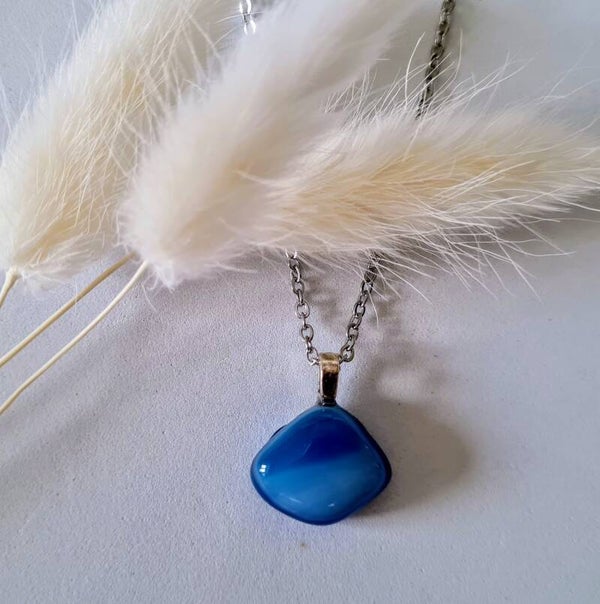 Petit pendentif en verre