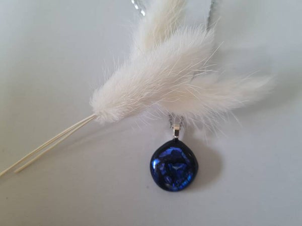 Petit pendentif en verre dichroique