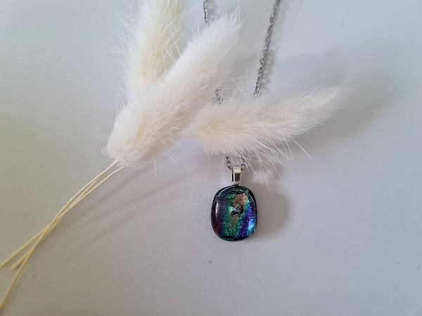 Pendentif en verre dichroique