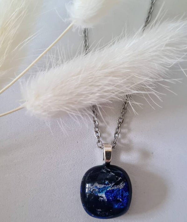 Pendentif moyen en verre dichroique