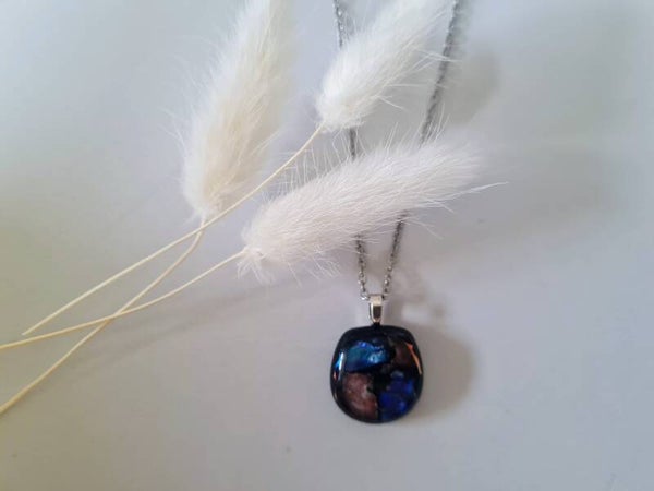 Pendentif en verre dichroique