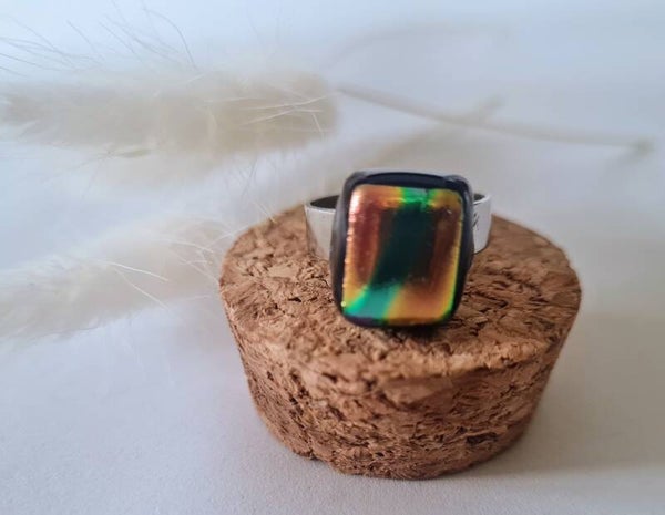 Bague en verre dichroique