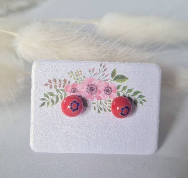 Boucle d'oreille clou en verre