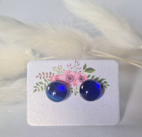 Boucle d'oreille clou en verre