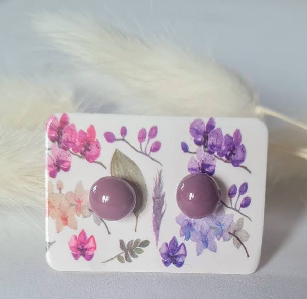 Boucle d'oreille clou en verre