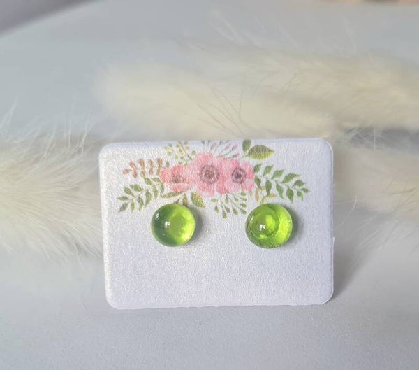 Boucle d'oreille clou en verre