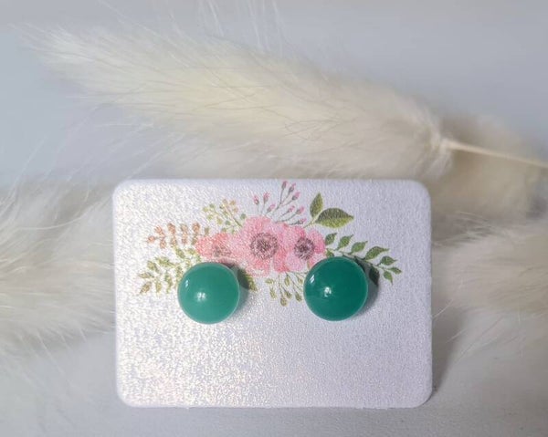 Boucle d'oreille clou en verre