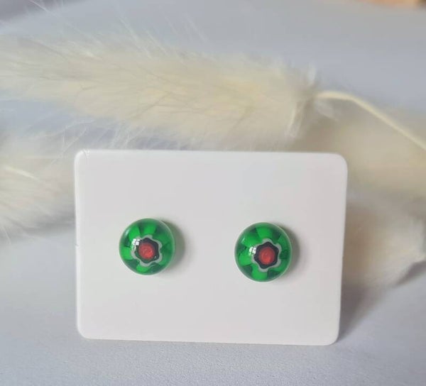 Boucle d'oreille clou en verre