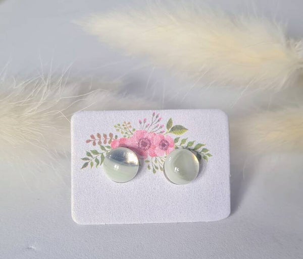 Boucle d'oreille clou en verre