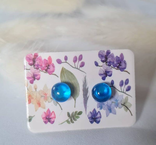 Boucle d'oreille clou en verre