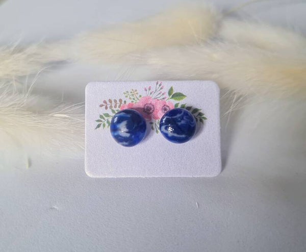 Boucle d'oreille clou en verre