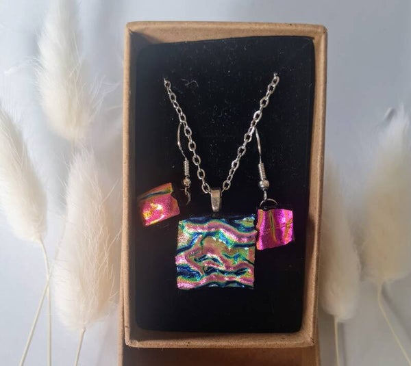 Coffret en verre dichroique