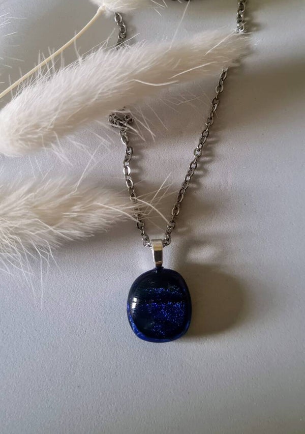 Petit pendentif en verre