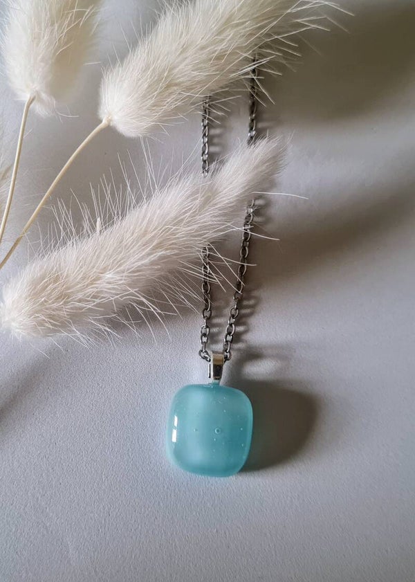 Petit pendentif en verre