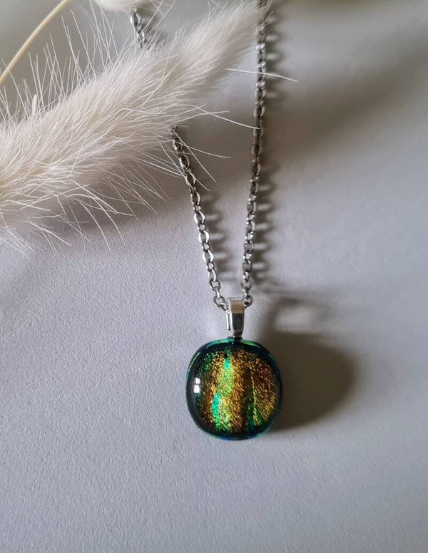 Pendentif en verre dichroique
