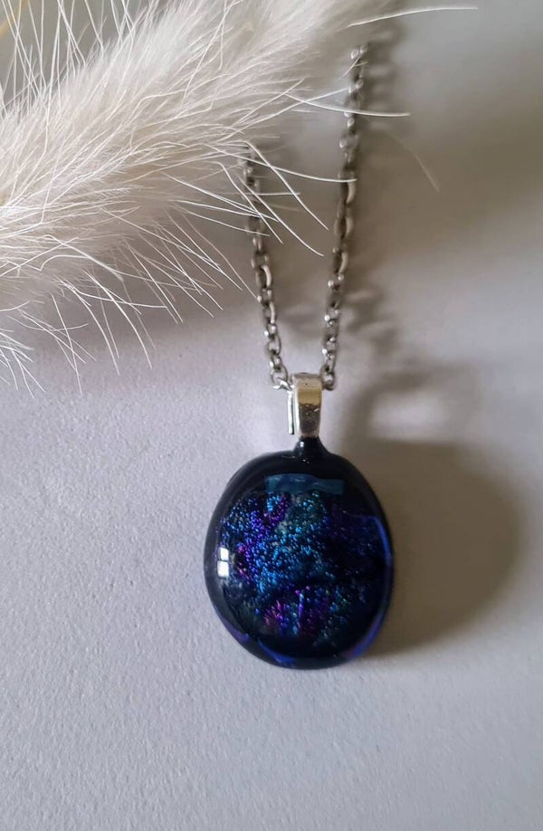 Pendentif en verre dichroique