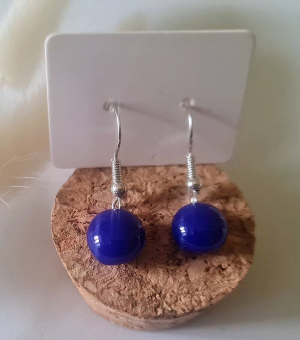 Boucle d'oreille pendante en verre