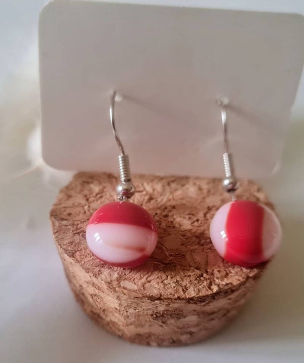 Boucle d'oreille pendante en verre