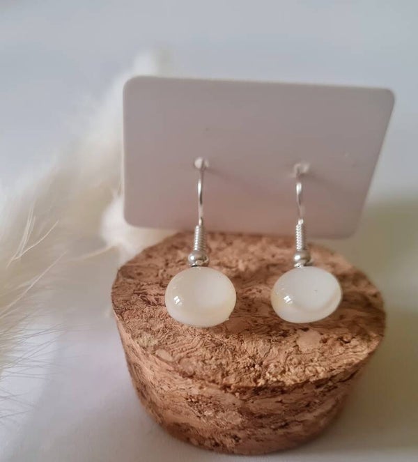 Boucle d'oreille pendante en verre