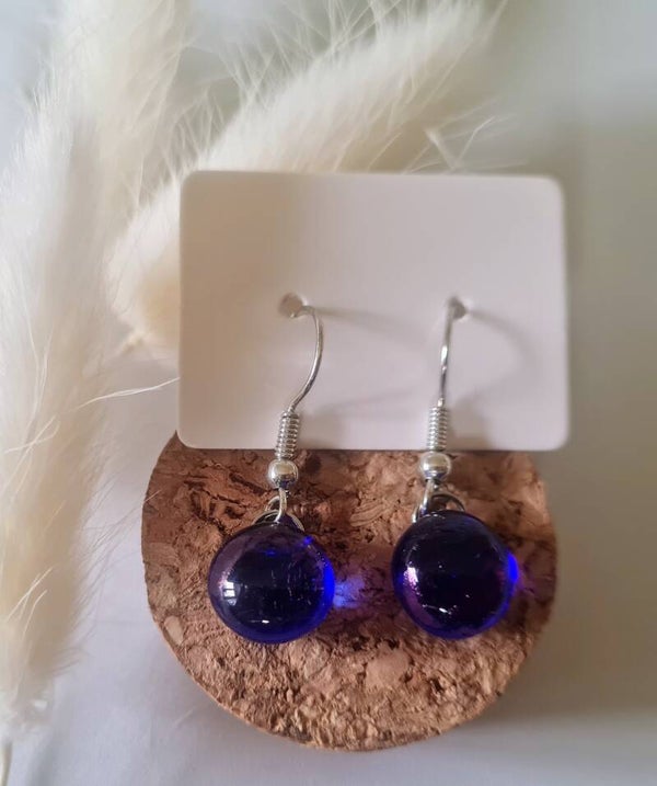 Boucle d'oreille pendante en verre