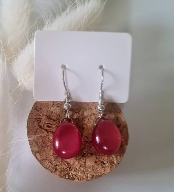Boucle d'oreille pendante en verre
