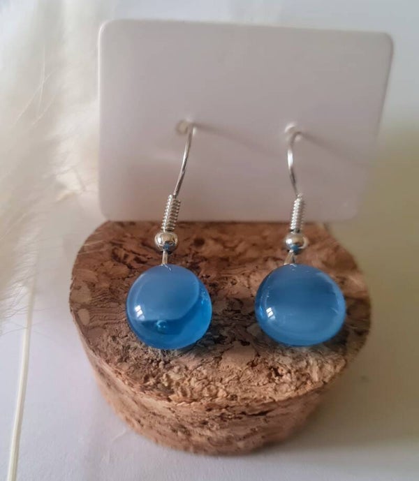 Boucle d'oreille pendante en verre